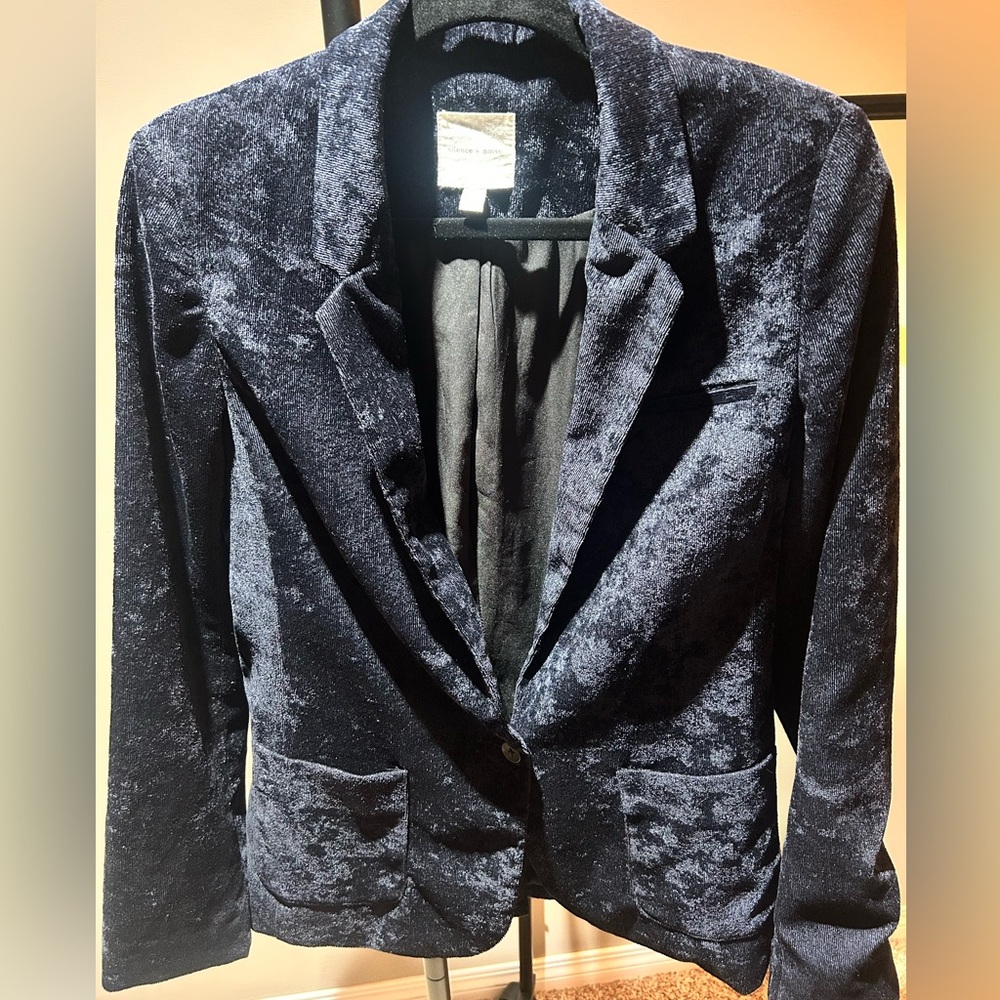 Silence + Noise Midnight beautiful navy Velvet Blazer, textured, size medium